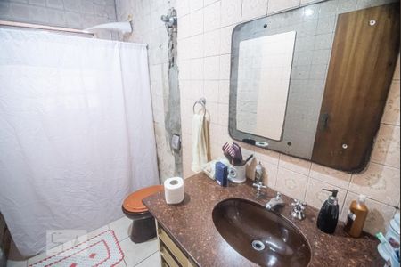 Casa à venda com 400m², 2 quartos e 3 vagas Casa à venda com 400m², 2 quartos e 3 vagasBanheiro