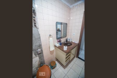 Casa à venda com 400m², 2 quartos e 3 vagas Casa à venda com 400m², 2 quartos e 3 vagasBanheiro