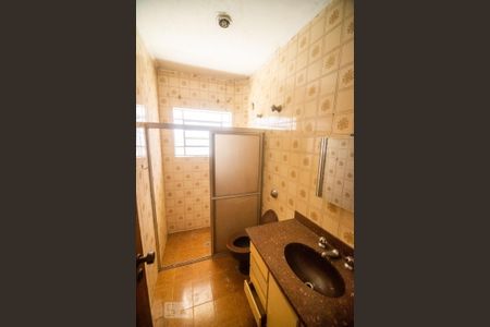 Casa à venda com 400m², 2 quartos e 3 vagas Casa à venda com 400m², 2 quartos e 3 vagasEdícula