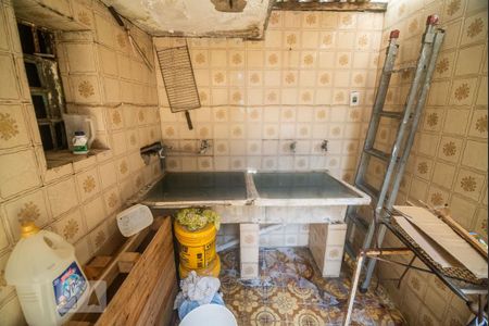 Casa à venda com 400m², 2 quartos e 3 vagas Casa à venda com 400m², 2 quartos e 3 vagasQuintal