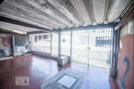 Casa à venda com 400m², 2 quartos e 3 vagas Casa à venda com 400m², 2 quartos e 3 vagasGaragem