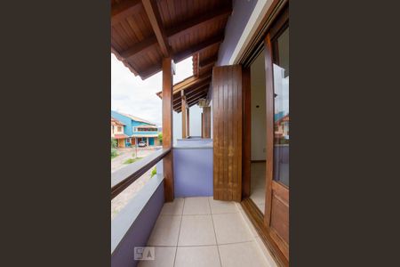 Casa de condomínio à venda com 276m², 5 quartos e 3 vagasSacada do Quarto 1