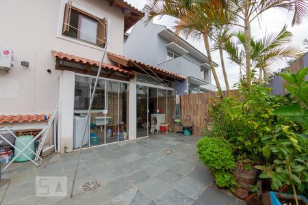 Casa de condomínio à venda com 276m², 5 quartos e 3 vagasPátio