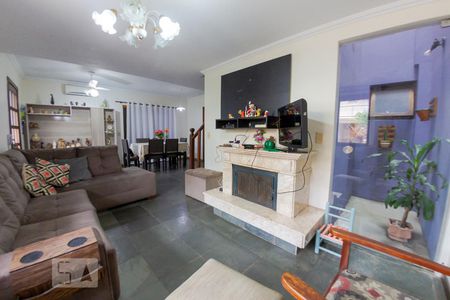 Sala de casa de condomínio à venda com 5 quartos, 276m² em Jardim Leopoldina, Porto Alegre