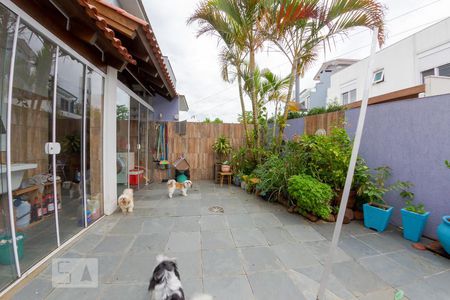 Casa de condomínio à venda com 276m², 5 quartos e 3 vagasPátio