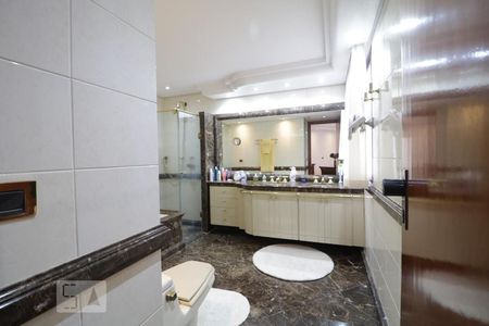 Apartamento à venda com 270m², 4 quartos e 4 vagasBanheiro