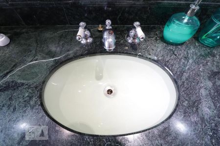 Apartamento à venda com 270m², 4 quartos e 4 vagasBanheiro