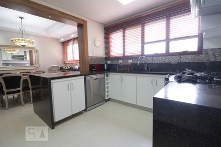 Apartamento à venda com 270m², 4 quartos e 4 vagasCozinha