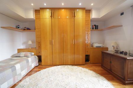 Apartamento à venda com 270m², 4 quartos e 4 vagasQuarto