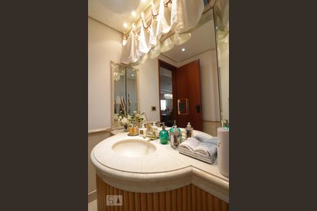 Apartamento à venda com 270m², 4 quartos e 4 vagasLavabo