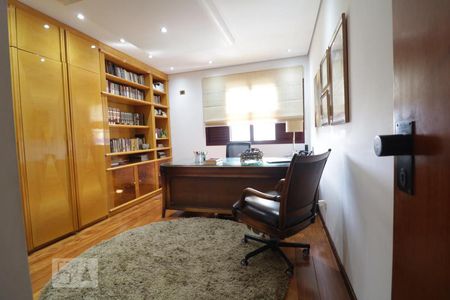 Apartamento à venda com 270m², 4 quartos e 4 vagasQuarto