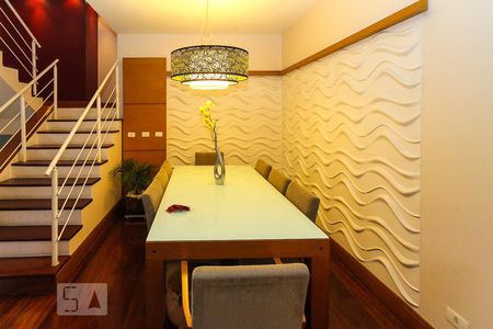 Casa à venda com 250m², 3 quartos e 3 vagas Casa à venda com 250m², 3 quartos e 3 vagasSala de Jantar