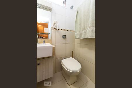 Casa à venda com 250m², 3 quartos e 3 vagas Casa à venda com 250m², 3 quartos e 3 vagasBanheiro da Suite 02