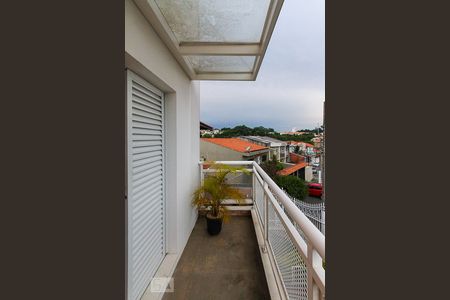 Casa à venda com 250m², 3 quartos e 3 vagas Casa à venda com 250m², 3 quartos e 3 vagasvaranda