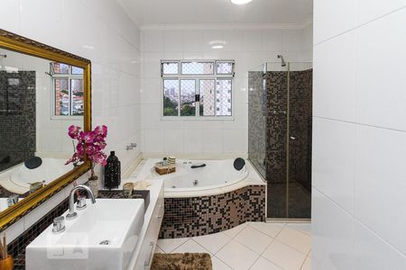 Casa à venda com 250m², 3 quartos e 3 vagas Casa à venda com 250m², 3 quartos e 3 vagasBanheiro da Suite 03