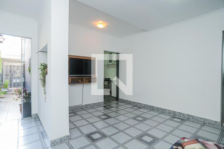 Casa à venda com 160m², 3 quartos e 2 vagasSala de TV