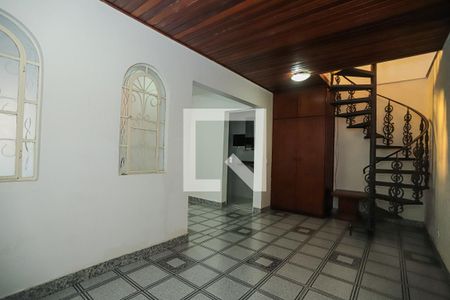 Casa à venda com 160m², 3 quartos e 2 vagasCopa