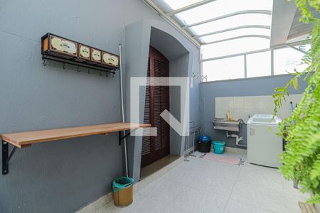 Casa à venda com 160m², 3 quartos e 2 vagasÁrea de Serviço