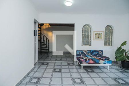 Casa à venda com 160m², 3 quartos e 2 vagasSala de TV