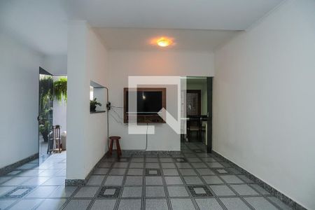 Casa à venda com 160m², 3 quartos e 2 vagasSala de TV