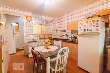 Casa à venda com 160m², 3 quartos e 2 vagasCozinha