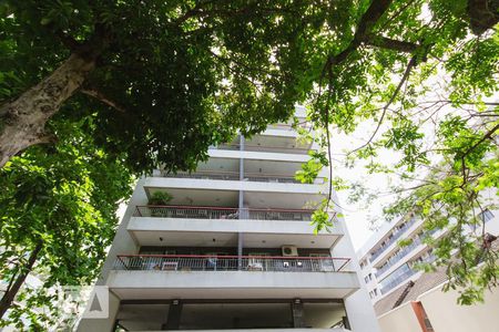 Apartamento à venda com 149m², 4 quartos e 2 vagas Apartamento à venda com 149m², 4 quartos e 2 vagasFachada