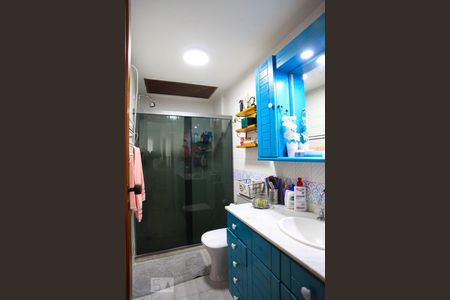 Apartamento à venda com 149m², 4 quartos e 2 vagas Apartamento à venda com 149m², 4 quartos e 2 vagasBanheiro da Suíte