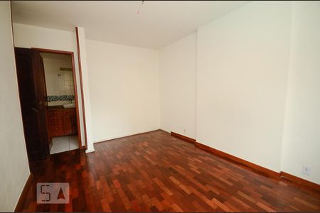 Apartamento à venda com 80m², 2 quartos e 1 vaga Apartamento à venda com 80m², 2 quartos e 1 vagaSuíte