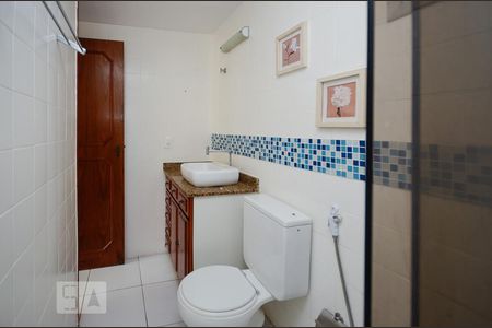Apartamento à venda com 80m², 2 quartos e 1 vaga Apartamento à venda com 80m², 2 quartos e 1 vagaBanheiro da Suíte