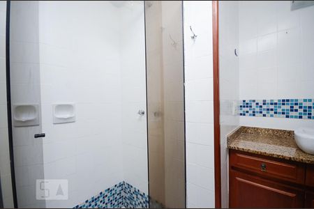 Apartamento à venda com 80m², 2 quartos e 1 vaga Apartamento à venda com 80m², 2 quartos e 1 vagaBanheiro Social
