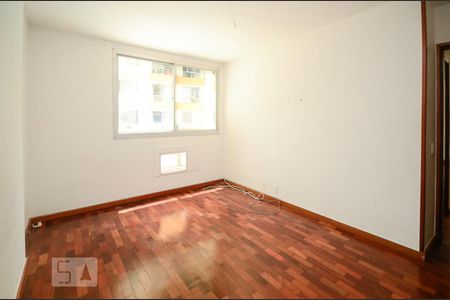 Apartamento à venda com 80m², 2 quartos e 1 vaga Apartamento à venda com 80m², 2 quartos e 1 vagaSuíte