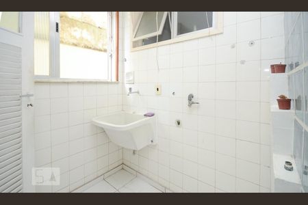 Apartamento à venda com 80m², 2 quartos e 1 vaga Apartamento à venda com 80m², 2 quartos e 1 vagaÁrea de Serviço