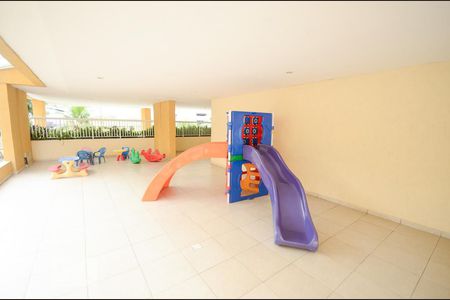 Apartamento à venda com 80m², 2 quartos e 1 vaga Apartamento à venda com 80m², 2 quartos e 1 vagaÁrea comum