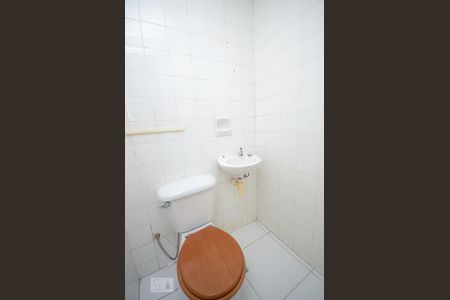 Apartamento à venda com 80m², 2 quartos e 1 vaga Apartamento à venda com 80m², 2 quartos e 1 vagaBanheiro de Serviço