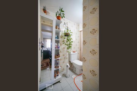 Apartamento à venda com 68m², 2 quartos e 1 vaga Apartamento à venda com 68m², 2 quartos e 1 vagaBanheiro social