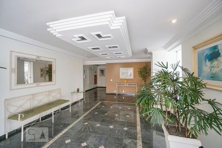 Apartamento à venda com 68m², 2 quartos e 1 vaga Apartamento à venda com 68m², 2 quartos e 1 vagaHall social