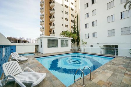 Apartamento à venda com 68m², 2 quartos e 1 vaga Apartamento à venda com 68m², 2 quartos e 1 vagaPiscina