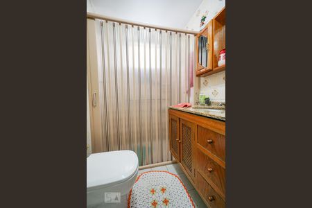 Apartamento à venda com 68m², 2 quartos e 1 vaga Apartamento à venda com 68m², 2 quartos e 1 vagaBanheiro social