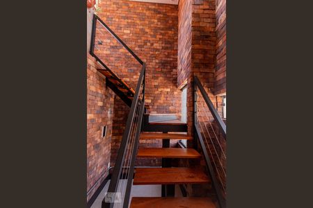 Apartamento para alugar com 216m², 3 quartos e 2 vagasEscada