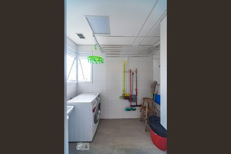 Apartamento à venda com 96m², 2 quartos e 3 vagas Apartamento à venda com 96m², 2 quartos e 3 vagasÁrea de Serviço