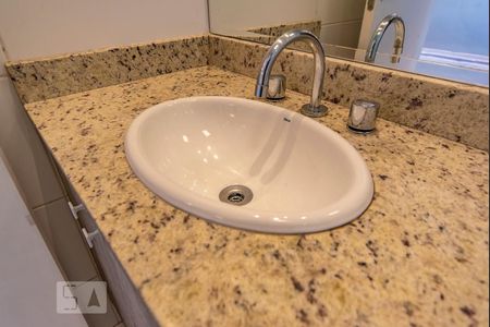 Apartamento à venda com 96m², 2 quartos e 3 vagas Apartamento à venda com 96m², 2 quartos e 3 vagasPia