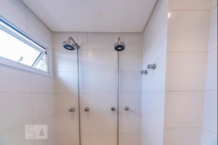 Apartamento à venda com 96m², 2 quartos e 3 vagas Apartamento à venda com 96m², 2 quartos e 3 vagasChuveiro