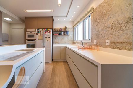 Apartamento à venda com 96m², 2 quartos e 3 vagas Apartamento à venda com 96m², 2 quartos e 3 vagasCozinha