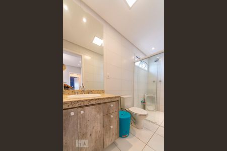 Apartamento à venda com 96m², 2 quartos e 3 vagas Apartamento à venda com 96m², 2 quartos e 3 vagasBanheiro do Quarto 1