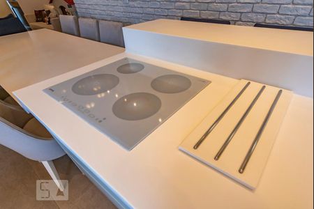 Apartamento à venda com 96m², 2 quartos e 3 vagas Apartamento à venda com 96m², 2 quartos e 3 vagasCooktop