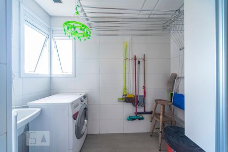 Apartamento à venda com 96m², 2 quartos e 3 vagas Apartamento à venda com 96m², 2 quartos e 3 vagasÁrea de Serviço