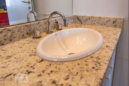 Apartamento à venda com 96m², 2 quartos e 3 vagas Apartamento à venda com 96m², 2 quartos e 3 vagasPia