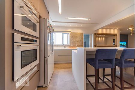 Apartamento à venda com 96m², 2 quartos e 3 vagas Apartamento à venda com 96m², 2 quartos e 3 vagasCozinha