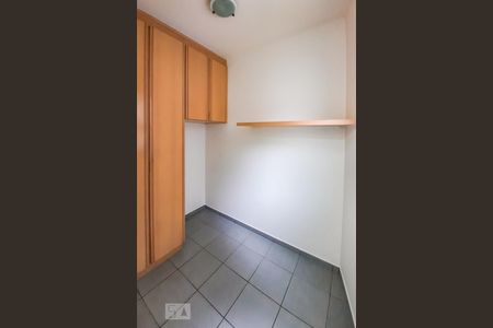 Apartamento à venda com 120m², 4 quartos e 4 vagas Apartamento à venda com 120m², 4 quartos e 4 vagasÁrea de Serviço