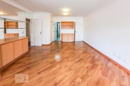 Apartamento à venda com 120m², 4 quartos e 4 vagas Apartamento à venda com 120m², 4 quartos e 4 vagasSala